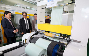 기후 1차관, 재생원료활용 종량제봉투 생산현장 점검 [포토]