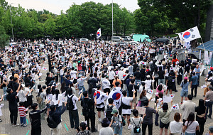 사흘째 계속되는 '재선거' 요구 [포토로그]