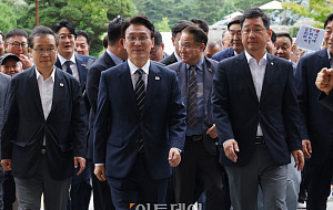 김민석 '이재명 시절 민주당 복원' 당대표 선거 출마 선언 [포토]