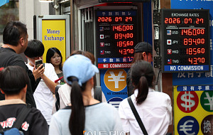 달러·엔 환율 164엔 돌파 임박, 원화 강세에 100엔 890원대 [포토]