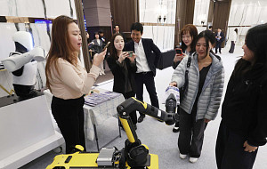 '2027 테크퀘스트에 등장한 스팟과 에이르' [포토]