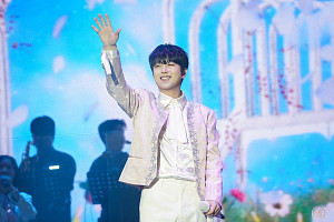 이찬원, 영월에서 태안까지…주말 전국 광폭 행보