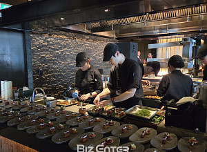 [비즈 르포] 콘래드 서울 ‘SUT’ 오픈 “숯이 만든 새로운 오감만족”