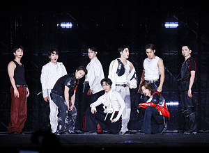 [스톡 브리핑] 세븐틴, 싱가포르서 체험형 팬 이벤트 전개