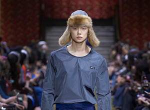 TXT 연준, 파리 패션위크 런웨이 접수…미우미우 모델 변신