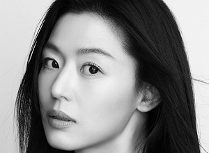 [비즈 스타] '군체' 전지현 "AI가 전지현을 위협할 수 있냐고요?"(인터뷰②)