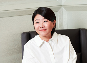 [비즈 스타] '경주기행' 이정은 "공효진·박소담·이연, 좋은 딸들을 얻었죠" ②
