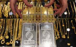 80% 폭등했던 은값, 하룻밤 새 12% 증발한 진짜 이유 [이슈크래커]