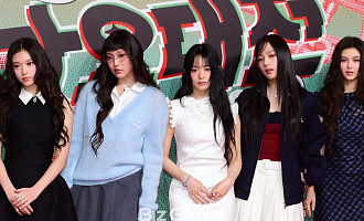 뉴진스 전원 복귀 선언에 어도어 '신중'