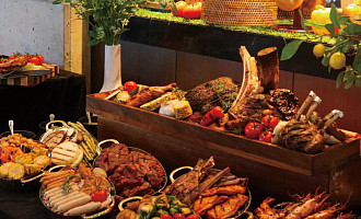 프레이저 플레이스 센트럴 디너 뷔페, LA갈비→제철회 등 메뉴 강화