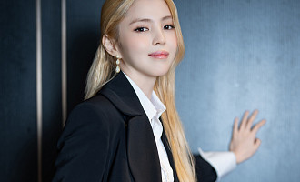 [비즈 스타] '인턴' 한소희 