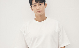 성혁, '문무' 합류…기회주의자 수세 役 변신