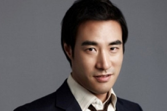 배우 배성우 아티스트컴퍼니 합류, “함께 하게 돼 매우 기쁘다”