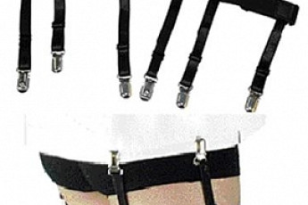 가터벨트히프업 속옷, 여성 전유물?… ‘노출의 계절’ 패션男의 필수품