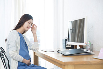 '문화해설사 애 낳아도, 아파도 나와 일해라' 지침 개정