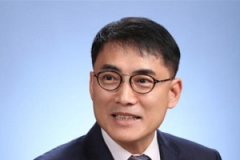 “소득·친구 없는 어르신들, 공동체 복원이 해법”