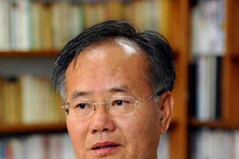 한국시인협회장에 윤석산 시인 내정