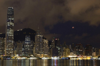 홍콩 ‘미친 집값’, 무역전쟁이 잡을까