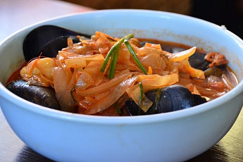 '2TV 저녁 생생정보' 리얼가왕, 3000원 홍합짬뽕 맛집 '신기루'·3900원 두툼 돈가스 정식 맛집 '3.3돈카츠'…위치는?