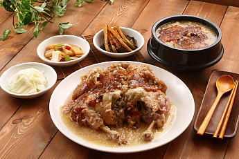 '2TV 저녁 생생정보' 택시맛객, 엄나무 누룽지 닭백숙 맛집 '소나무집'·코다리구이 우렁쌈밥 맛집 '동트락'…위치는?