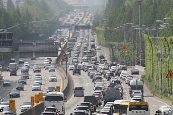 추석 연휴 기간 알아두면 좋은 ‘유용한 팁’…“고속도로 통행료 면제 언제까지?” 外