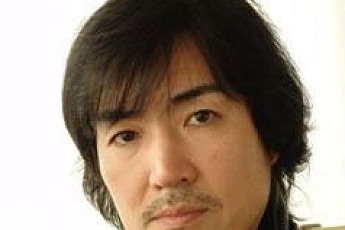한국에서 가장 사랑받는 소설가는 '히가시노 게이고'