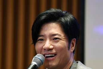 “아직 건재합니다”…15주년 맞이한 임태경 발자취