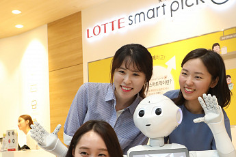 “길 안내 기능만 있는건 아니죠” 인공지능(AI) 업그레이드 나선 백화점