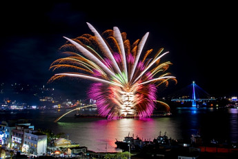 '올해의 끝을 잡고'…오늘 일몰시간·자정 '여수밤바다' 이벤트