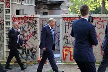 미국 1968년 이후 최악 시위...세계 민주주의 근간 흔들린다