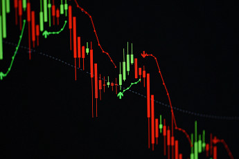 퇴직연금도 추락, <b>은행</b> DC형 '수익률 0%대'