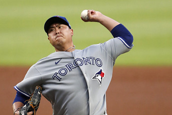 [이시각 연예스포츠 핫뉴스] 인종차별 항의, 류현진 등판 연기·여진구 소감·차중광 별세·임원희 기부