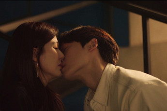 김하늘, 17살 연하 이도현과 키스신 “본의 아니게 로맨스