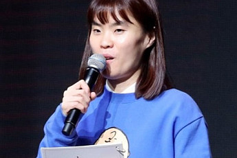 [출근길] 개그맨 박지선 숨진 채 발견·지드래곤 컴백 준비·박진영×싸이, 새 보이그룹 ‘라우드’ 제작·SM, 아티스트 악성루머 악플러 강경 대응·정지원 아나운서, 육아 휴직 후 출근 (연예)