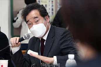 호텔찬스냐 아이디어냐… 민주당, 전월세 대책 ‘방어’