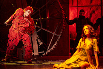 [초대석] '노트르담 드 파리' 두 주역 