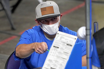 미국 대선 음모론에 한국까지 소환...“한국서 가짜 투표용지 공수”