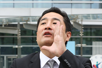 '임블리 스폰서설' 폭로 강용석, 1000만 원 징계…