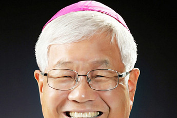 韓 첫 교황청 장관 임명에 환영 메시지 ‘속속’…“김대건 신부 탄생 200주년에 큰 선물”