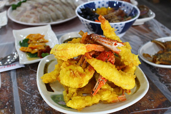 '생방송 투데이' 오늘방송맛집 - 자족식당, 절정의 맛! 알 꽉 찬 자족 꽃게 맛집 '대○○○'…꽃게튀김·간장게장 대박 비결은?