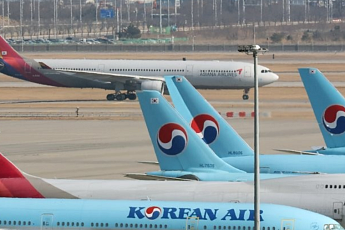 대한항공 품 안긴 아시아나...등급전망 ‘상향’ 기대