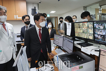 [포토] 안철수, 코로나비상대응특위 대면진료 현장방문