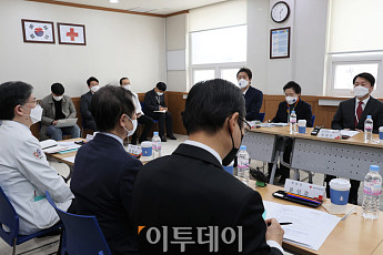 [포토] 서울적십자병원 찾은 안철수 위원장