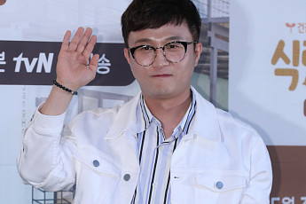 '주식 사기' 이희진, 걸그룹 출신과 결혼…사회 본 박성광 