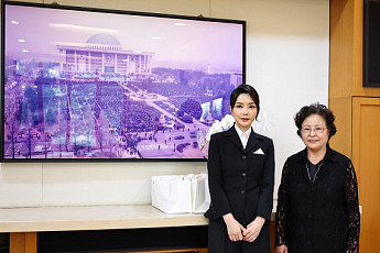 김건희 사적 지인 동행…민주 