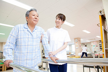 노인 진료비 비중 40% 넘어... <b>건보</b> 지속가능성에 '우려'