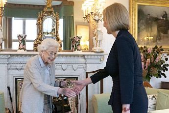 엘리자베스 2세 여왕의 사인은 ‘노쇠’?...일본선 사망 원인 3위