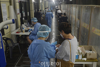 코로나 1만9431명 확진…14주 만에 주말 최소치