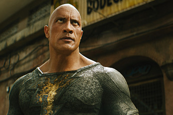 '블랙 아담' 박력 있지만 새롭진 않네