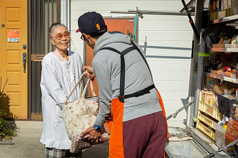 日 <b>이동</b>슈퍼ㆍAI 택시 등장 “쇼핑 약자 돕자”